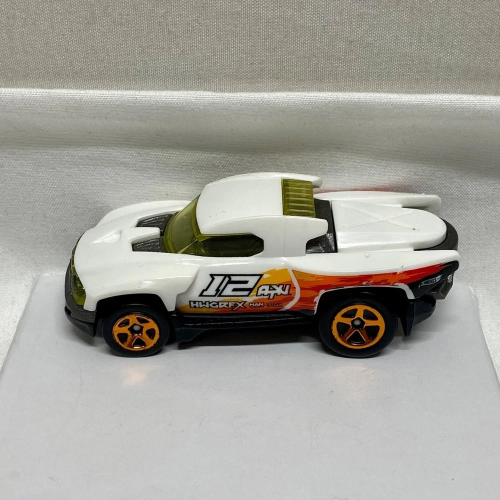 Hot Wheels Terra-Tracktyl HW Track Champs White 1/64 Die-cast Race Truck 2025